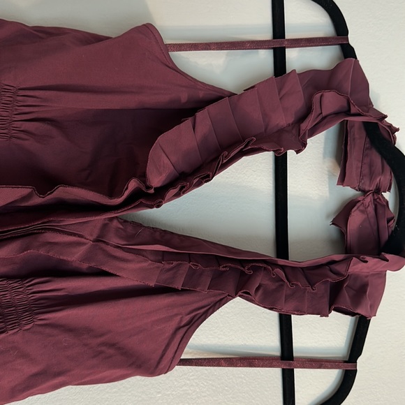 Gorgeous color purple 💜 Max Azira BCBG Halter Top with Ruffle detail - Picture 3 of 6